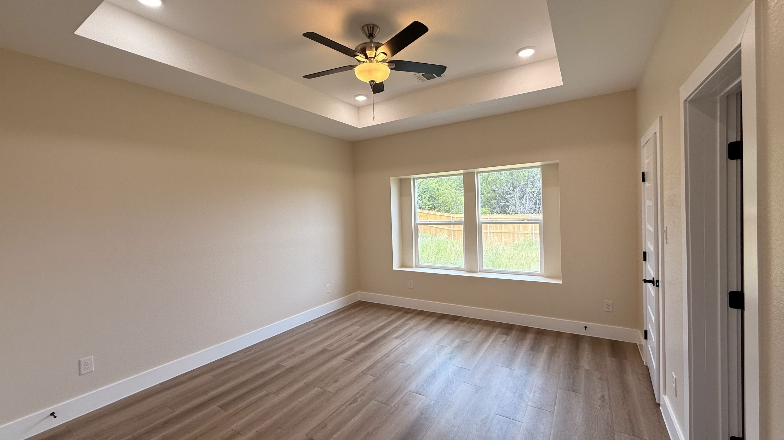 2619 Creekview Drive – photo 2