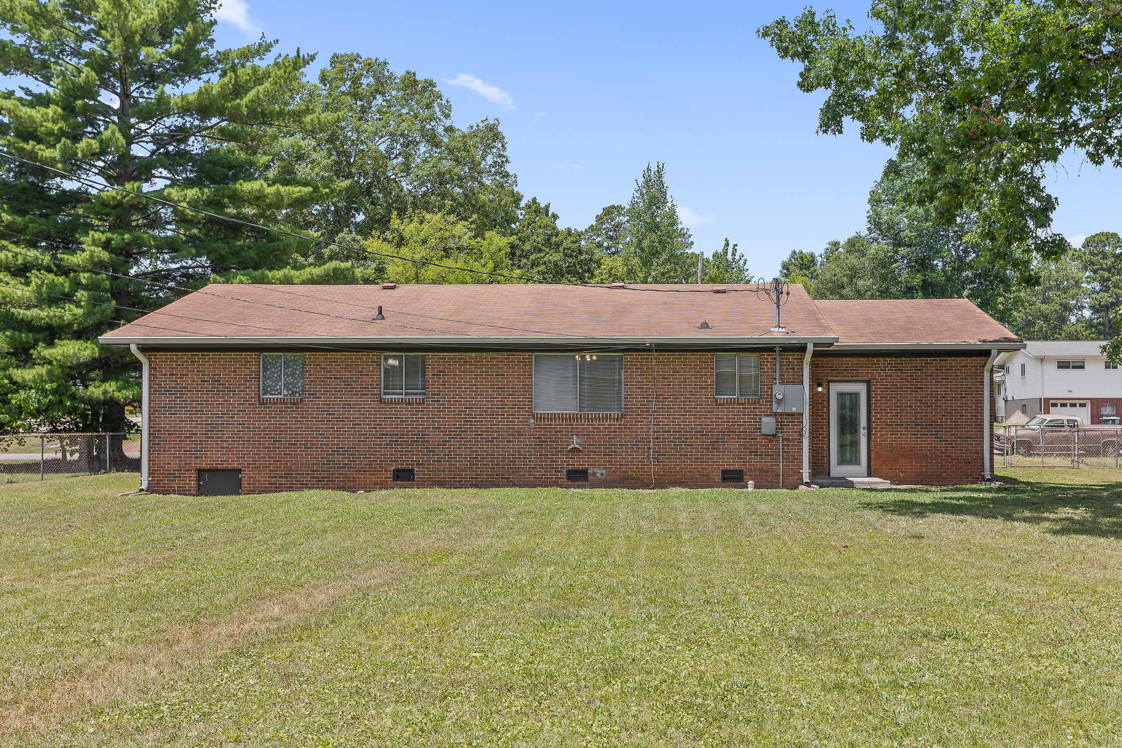 620 Lindsay Avenue – photo 4