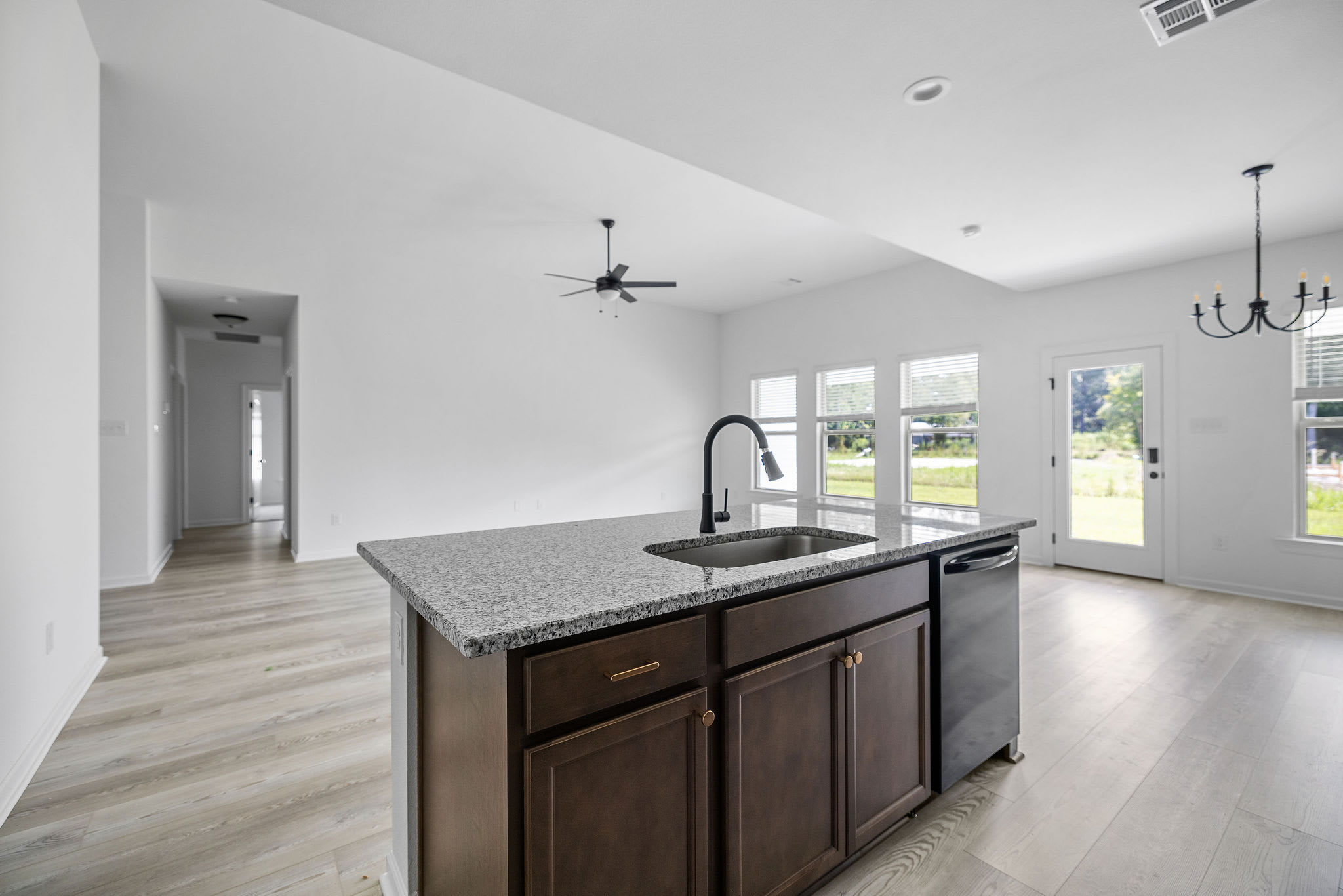 39427 North Bunker Hill Road – photo 4