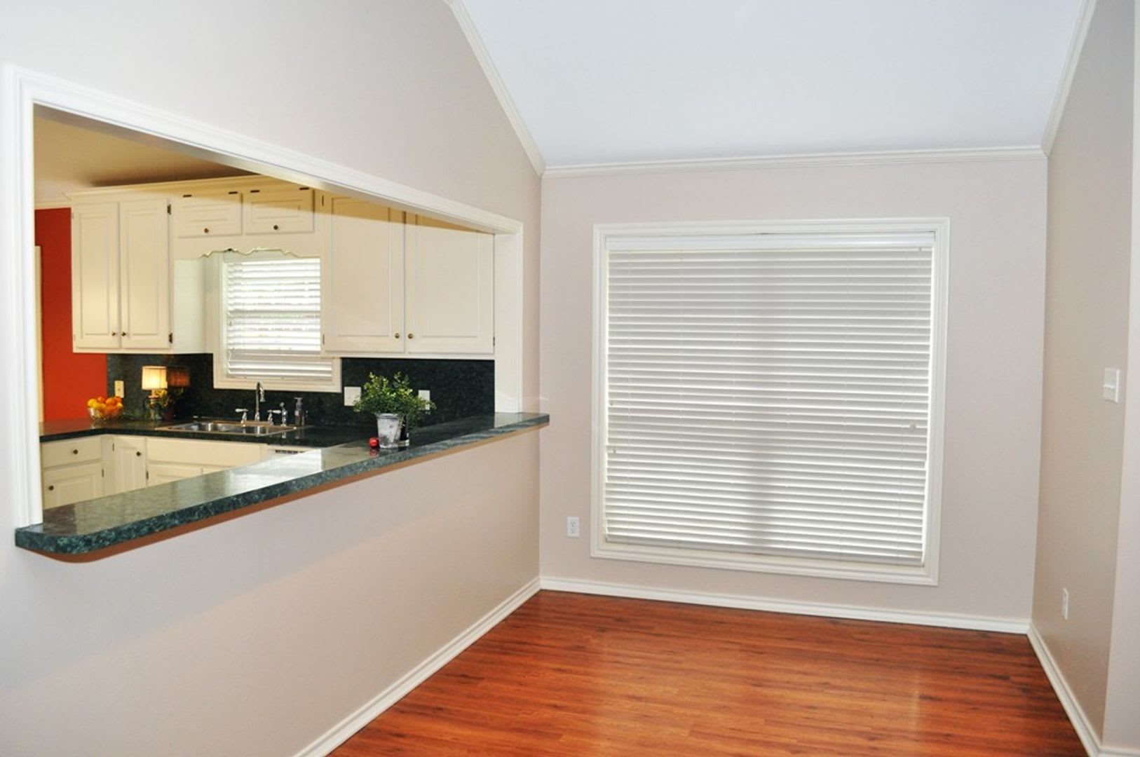 3 Bed 2 bath Ashcreek Circle – photo 5