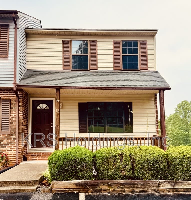 16 Nags Head Ct – photo 1