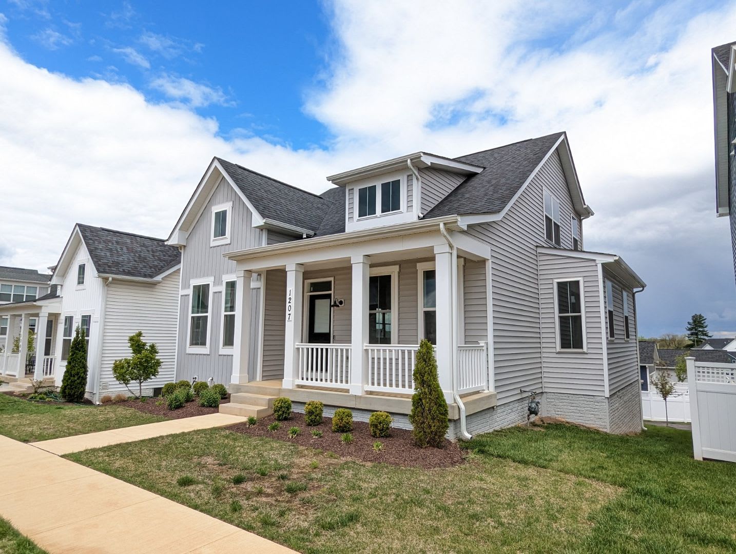 Gorgeous New Construction Home in Gambrill View Community available now! – photo 4
