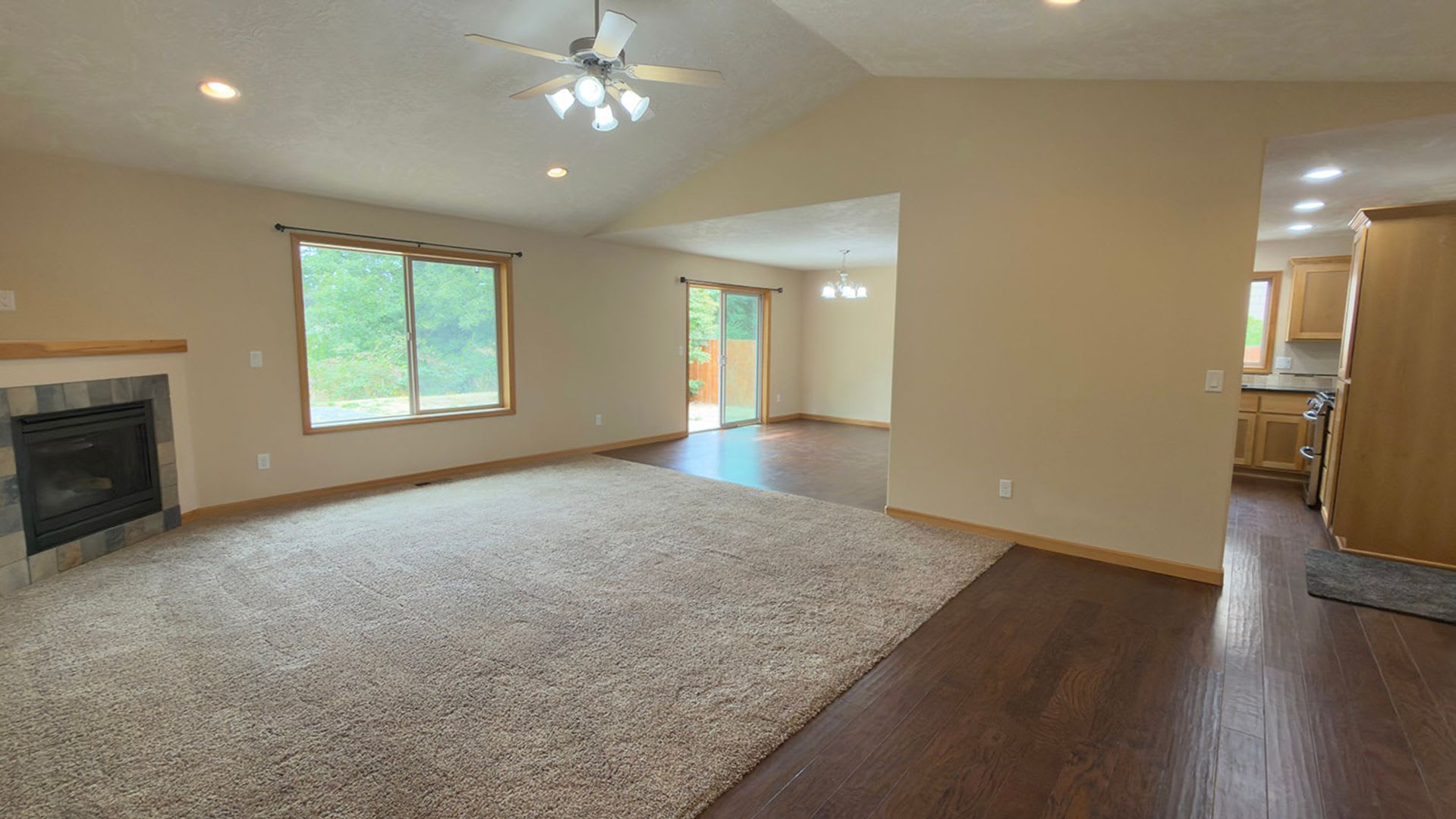 355 Sw Kalmia Ave Warrenton Or 97146 – photo 5