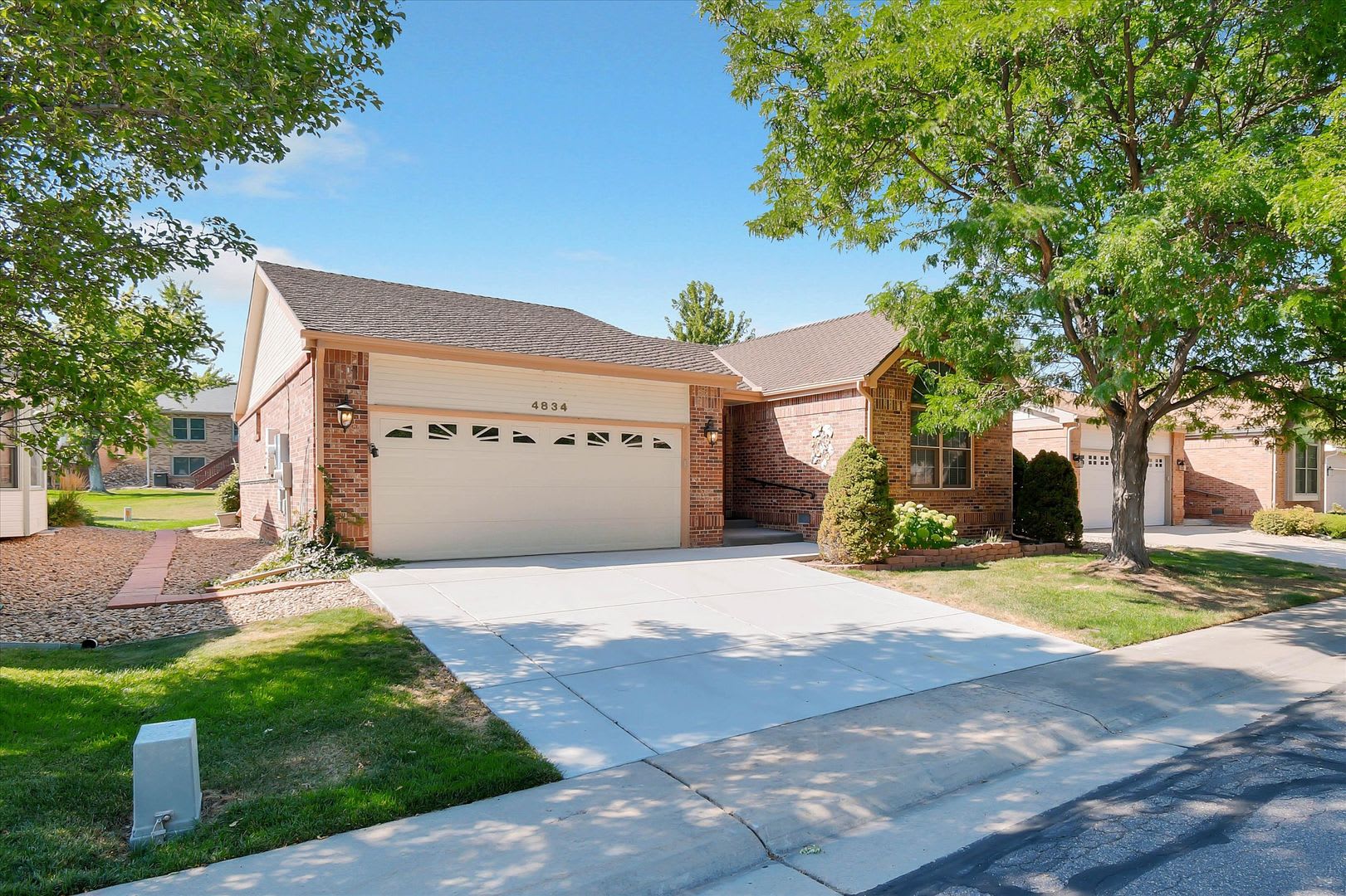 Beautiful 3 bed / 3 bath Ranch – photo 2
