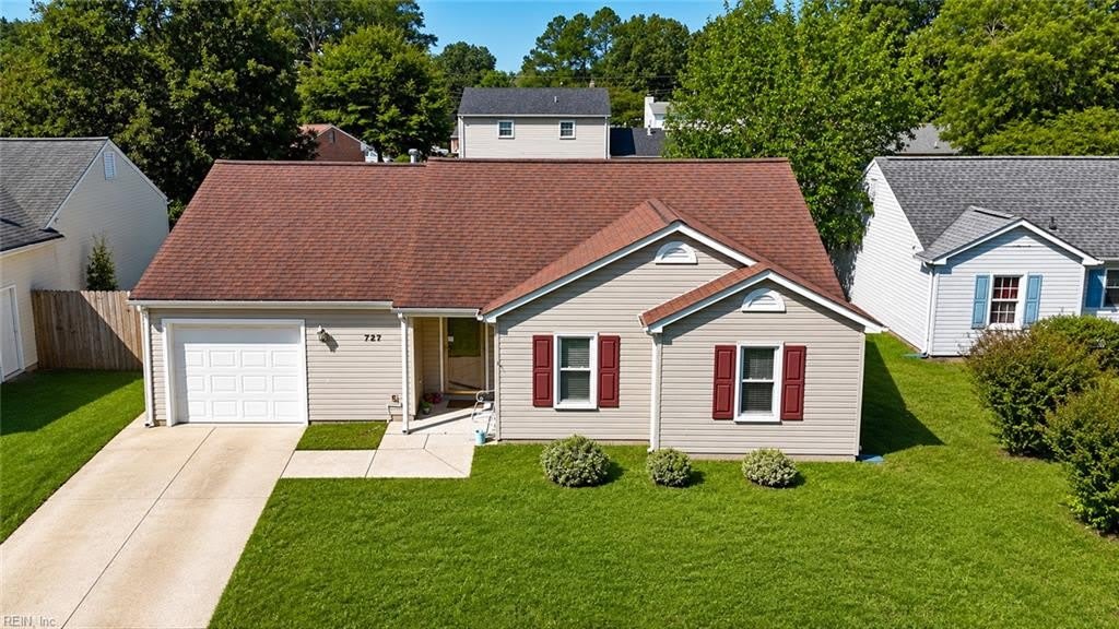 727 Michelle Drive – photo 2
