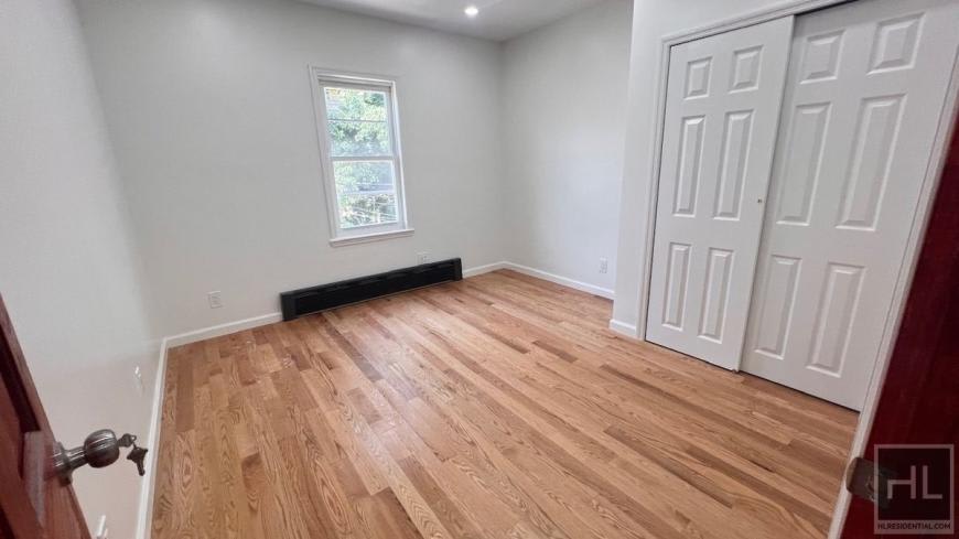 610 EAST 3 STREET – photo 4