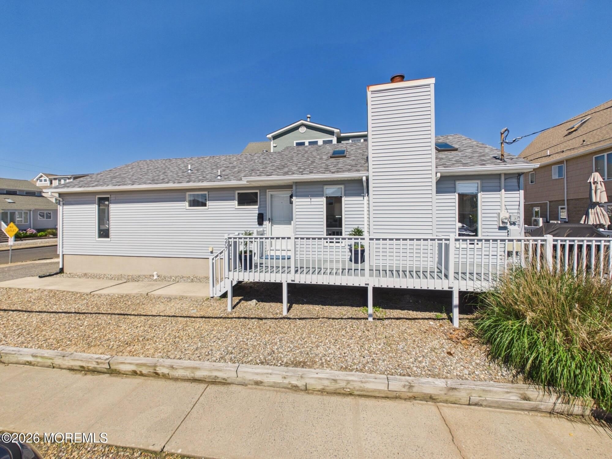 207 4th Avenue – photo 2