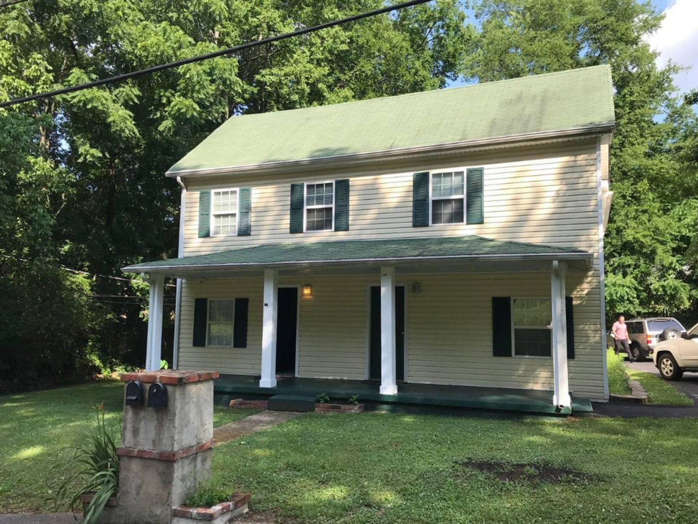 Recently Updated Home! Pet Friendly! – photo 1