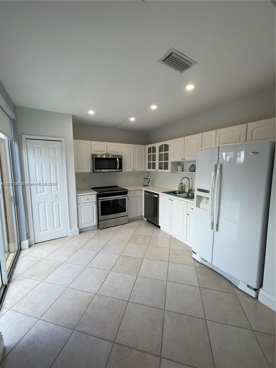 15241 Southwest 37th Terrace – photo 4