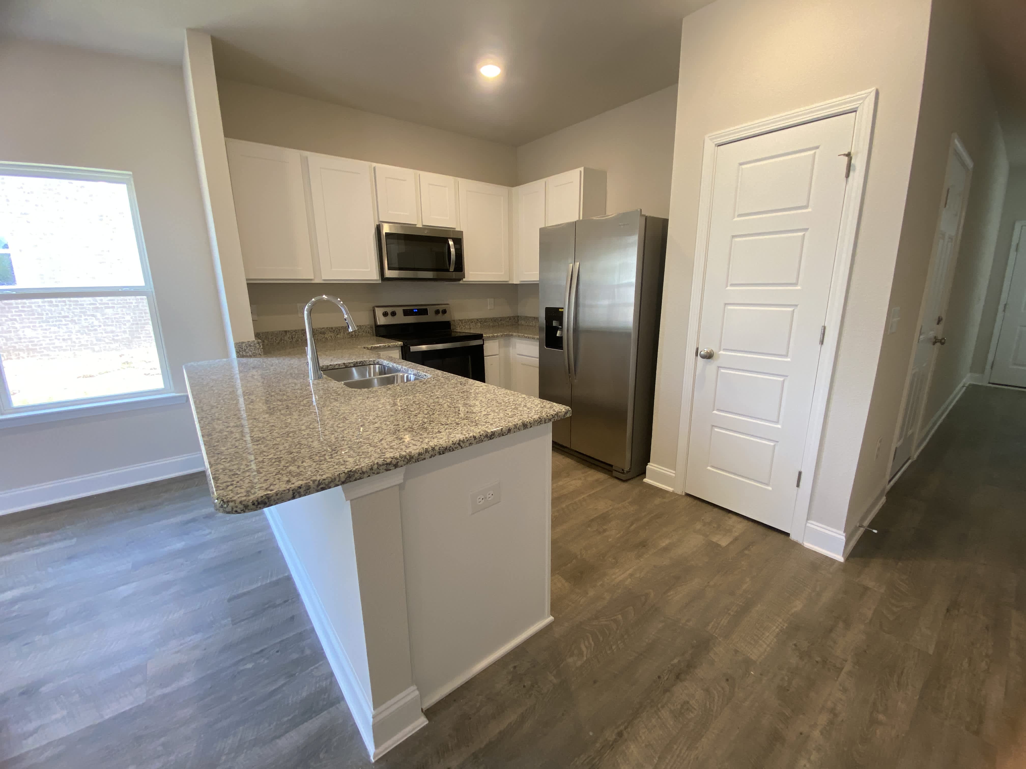 6685 Spaniel Dr – photo 2