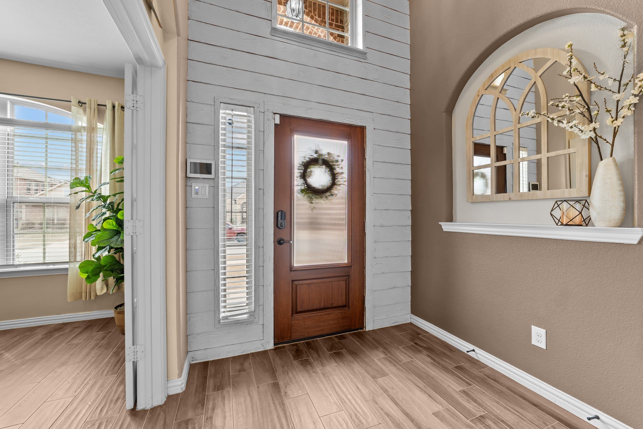 910 Black Hawk Drive – photo 3