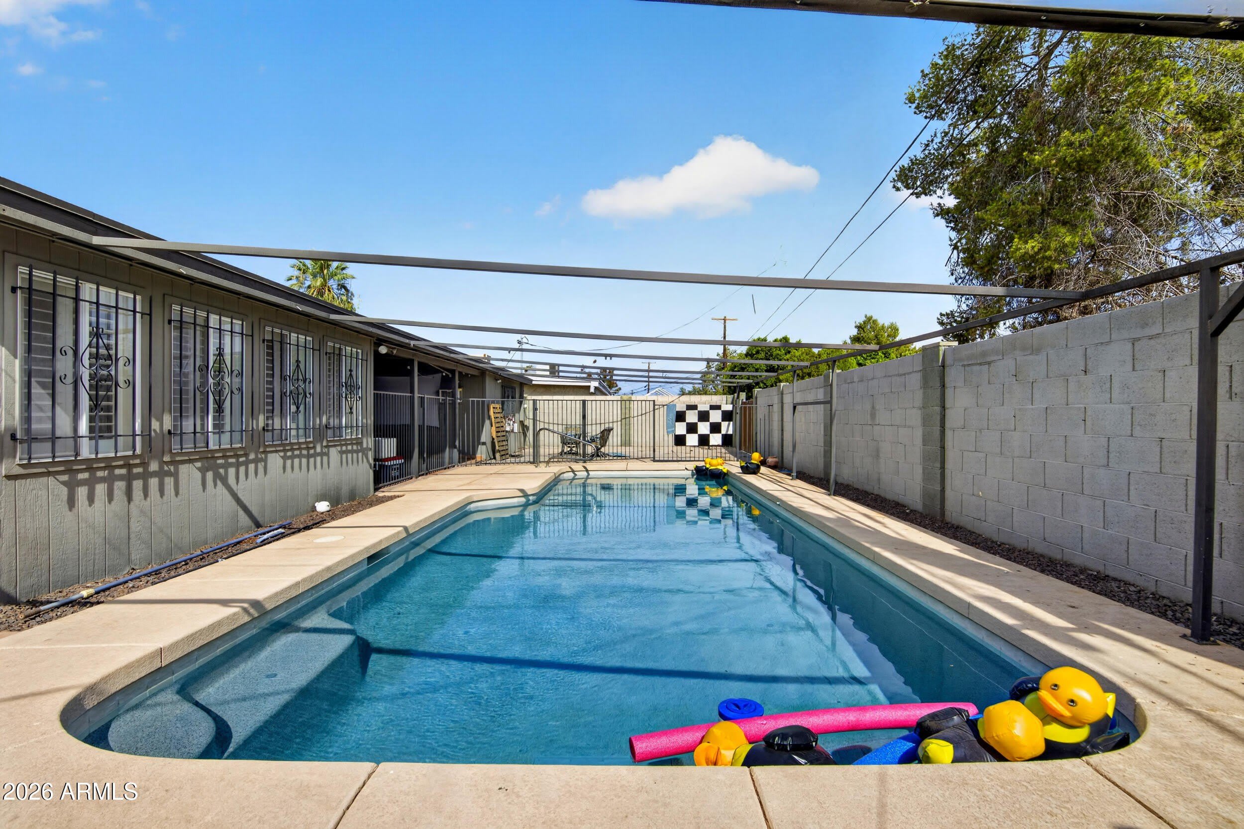 123 E ERIE Drive – photo 4
