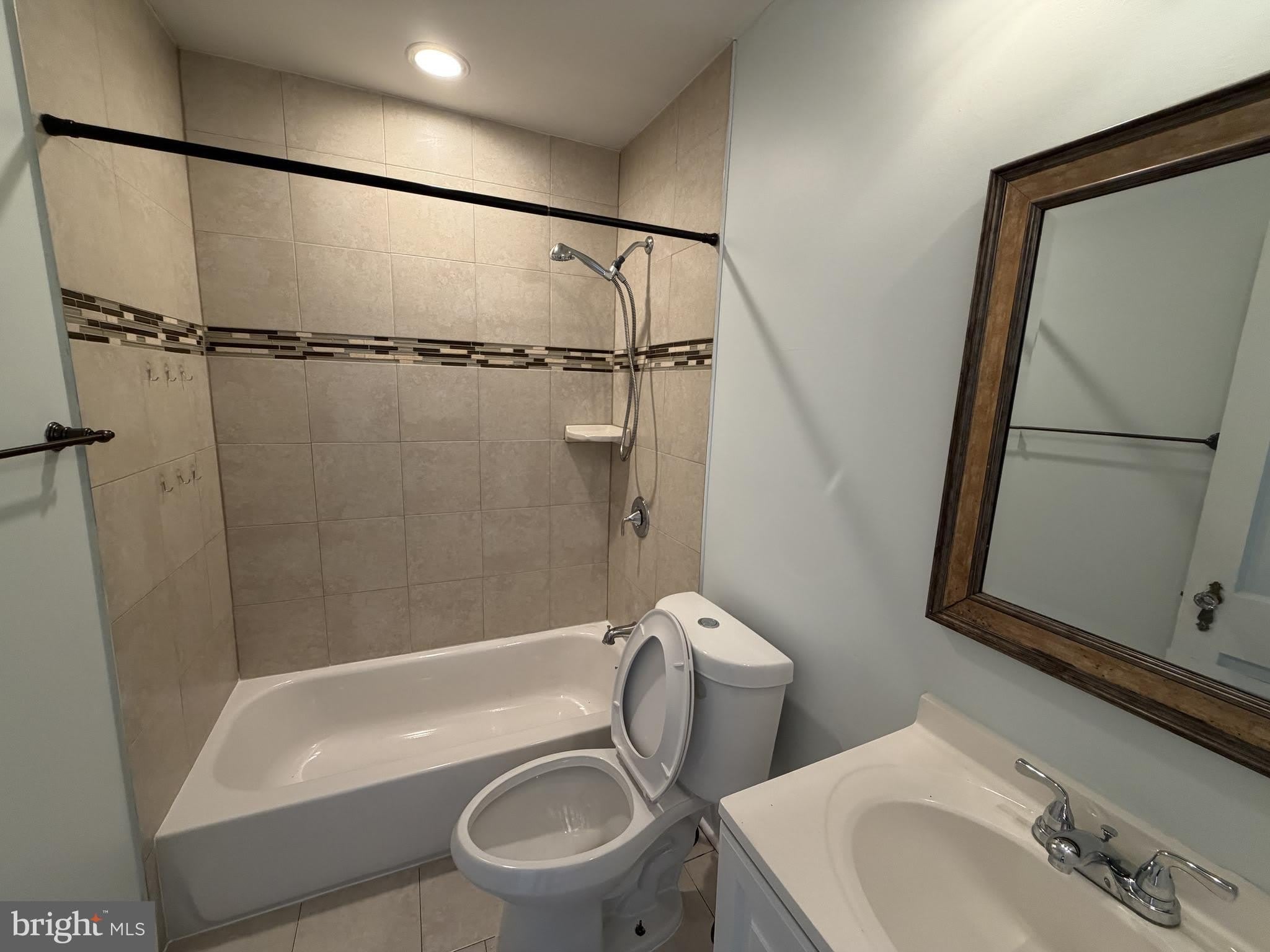 6250 ERDRICK Street – photo 4