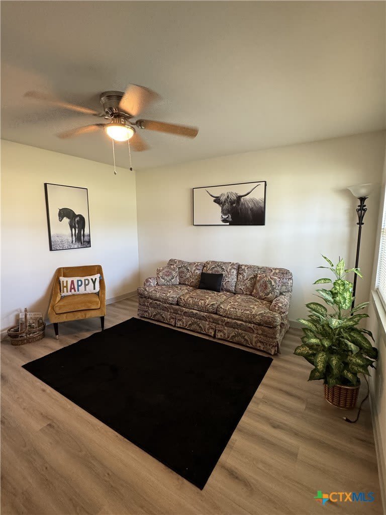 2109 W. AVE. B – photo 5