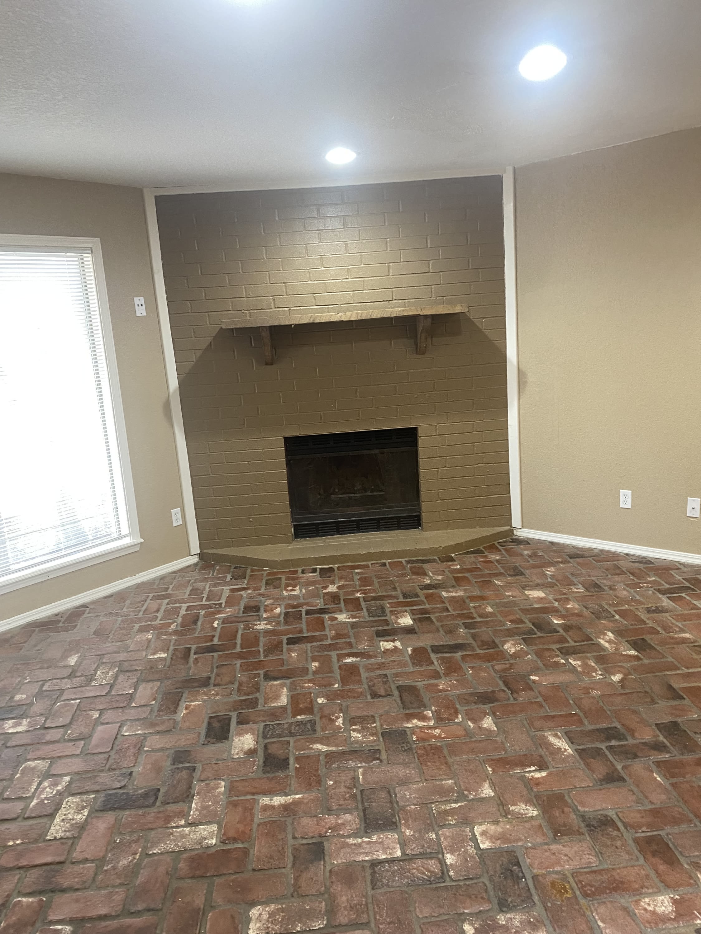 1332 Eastgate Drive 1 – photo 4