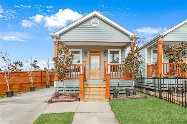 2932 EAGLE Street – photo 1