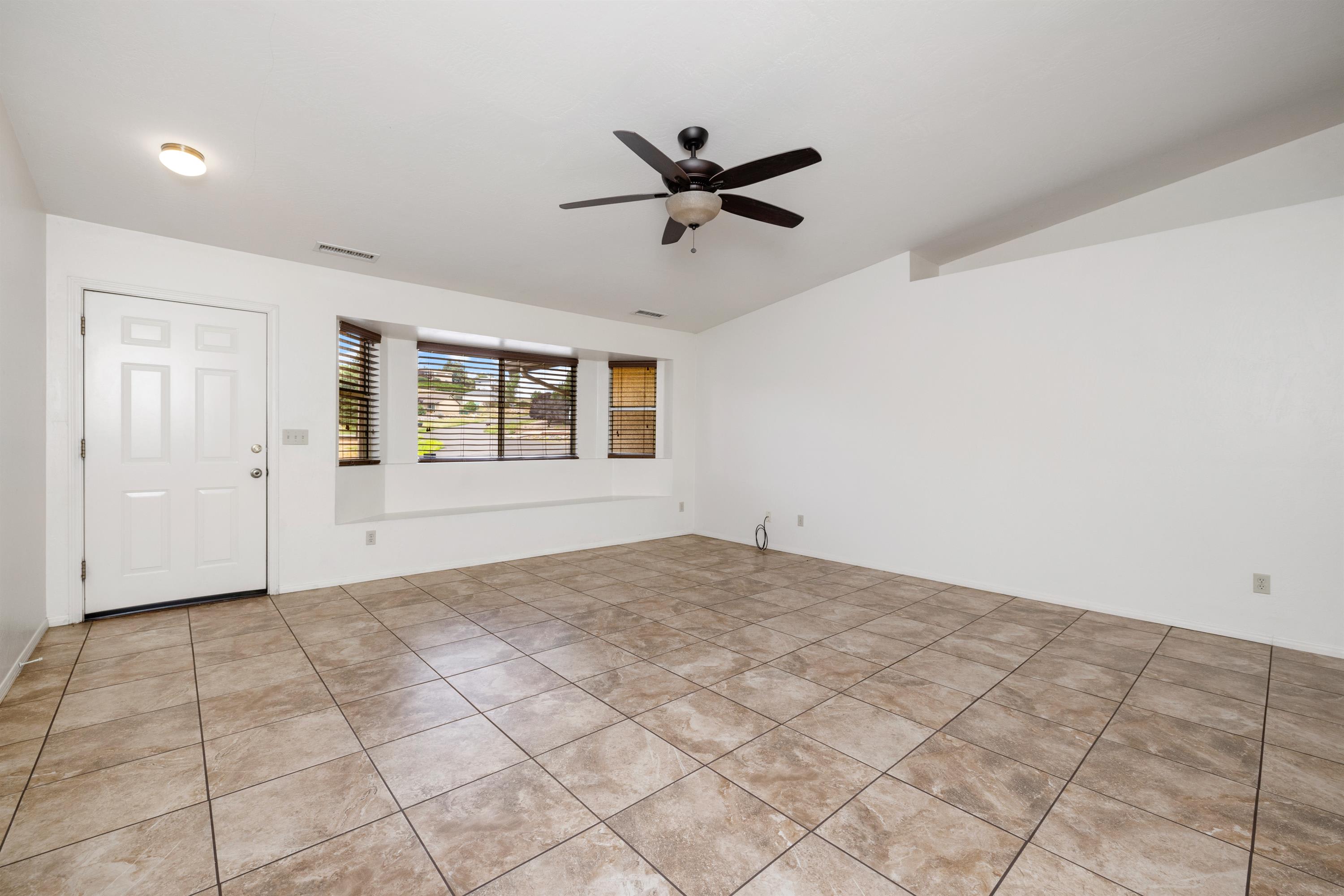 4901 North Reavis Drive – photo 4
