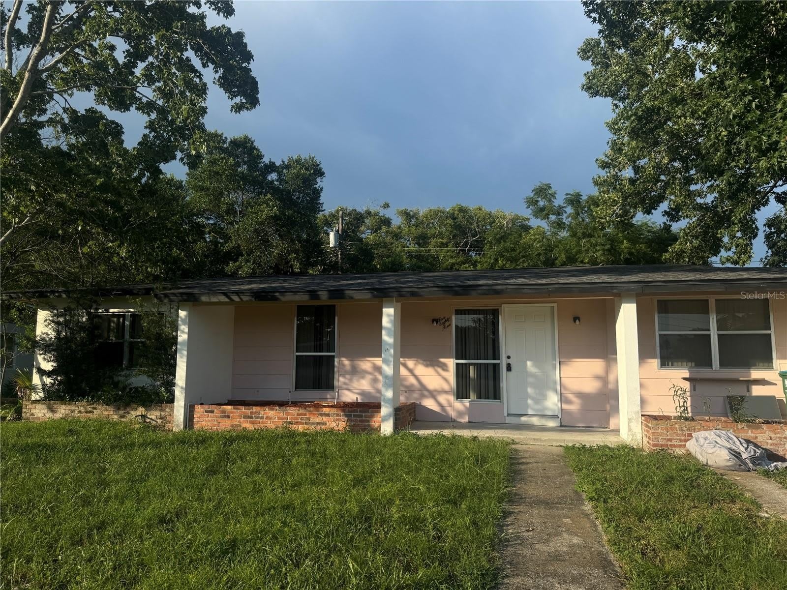 589 E NORMANDY BLVD. – photo 4