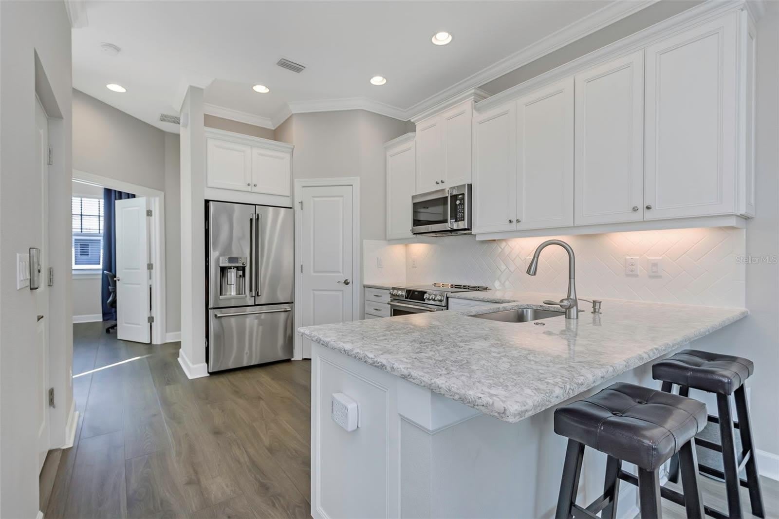 4063 ROCKY SHORES Drive – photo 4