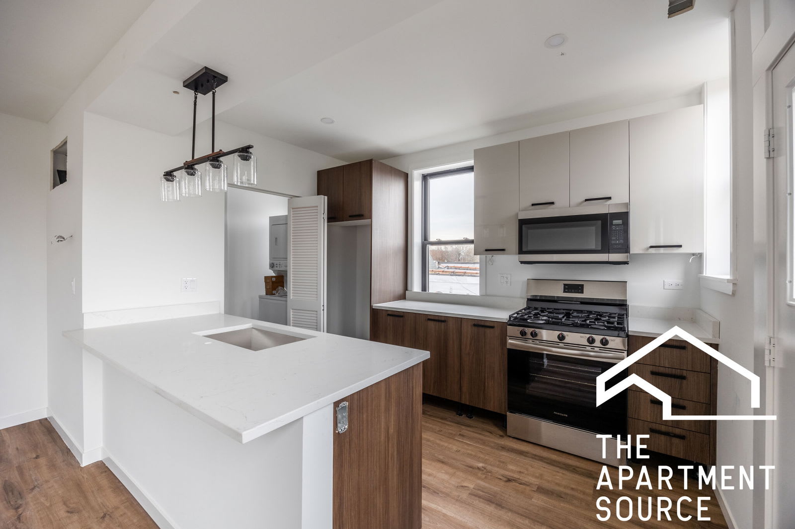 4410 North Greenview Avenue – photo 1