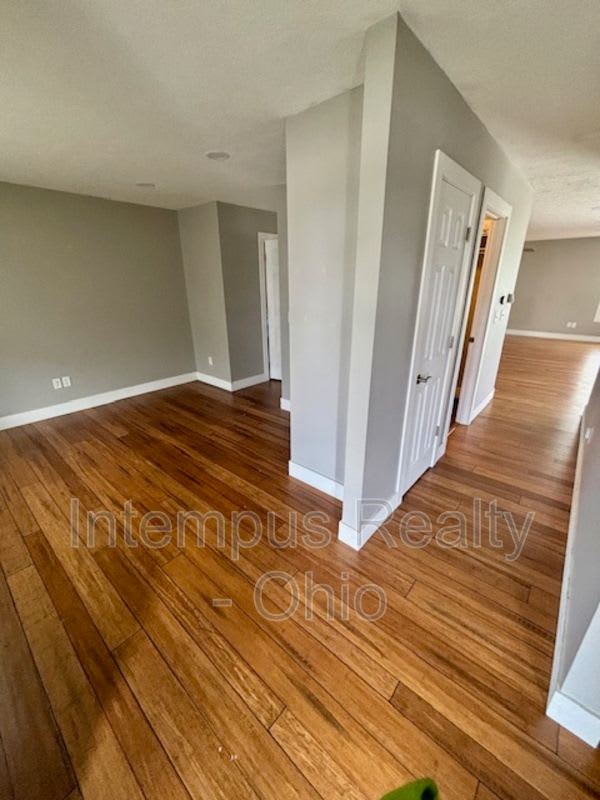 1482 Geranium Dr – photo 4