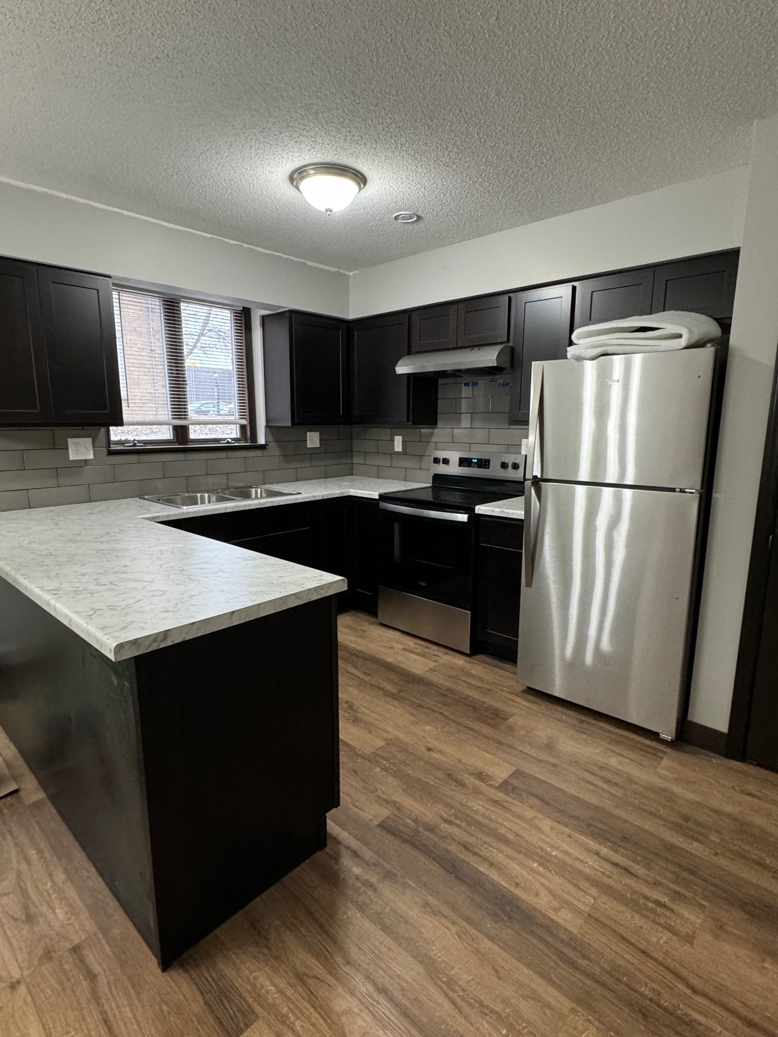 426 Commodore Dr – photo 4