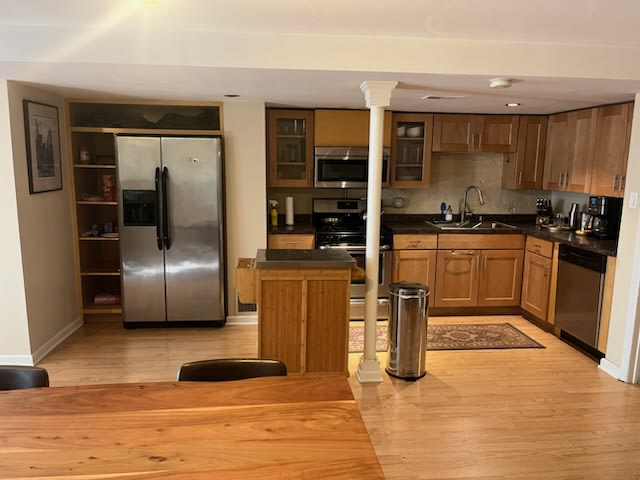 556 W Belden Ave – photo 5