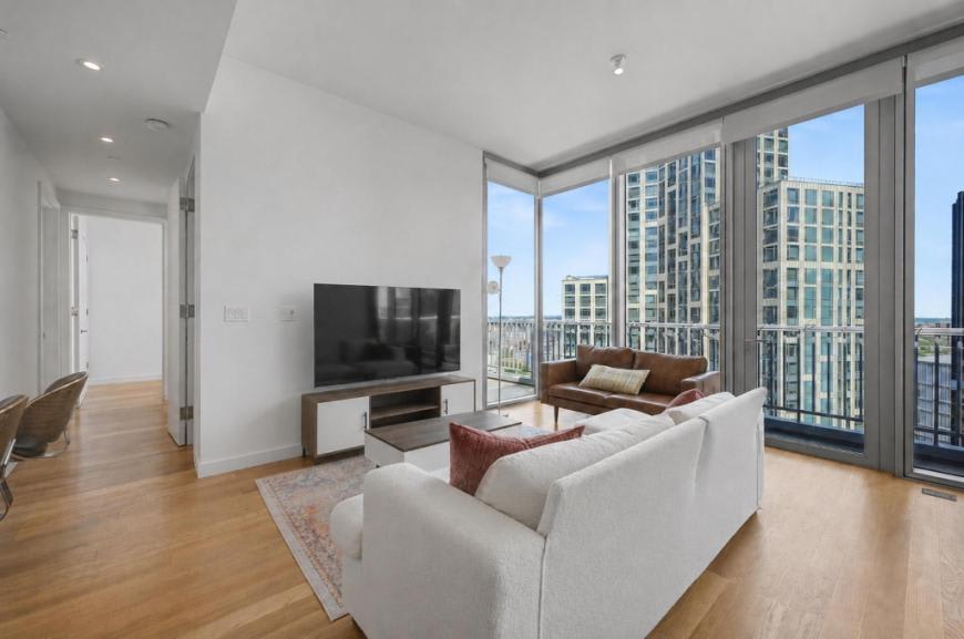 430 Albee Square – photo 2