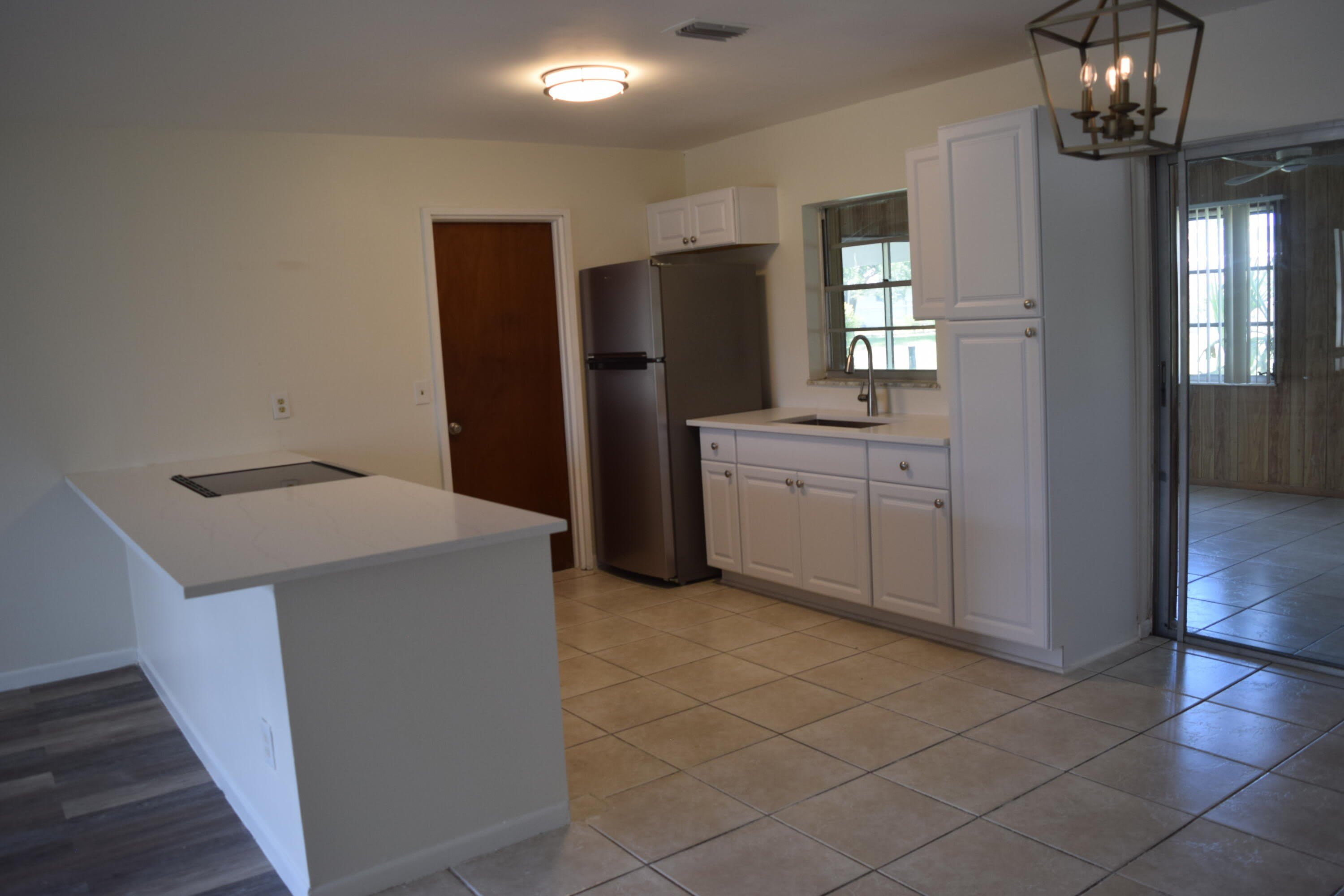 1881 SE Airoso Boulevard – photo 5