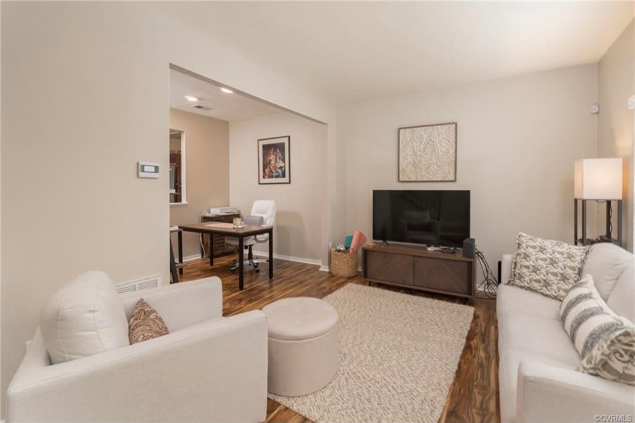 9306 Silverbush Dr – photo 3