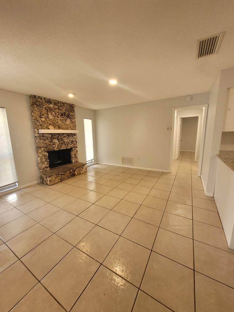 Cozy remodeled 2 bed 1.5bath in Winter Park – photo 4