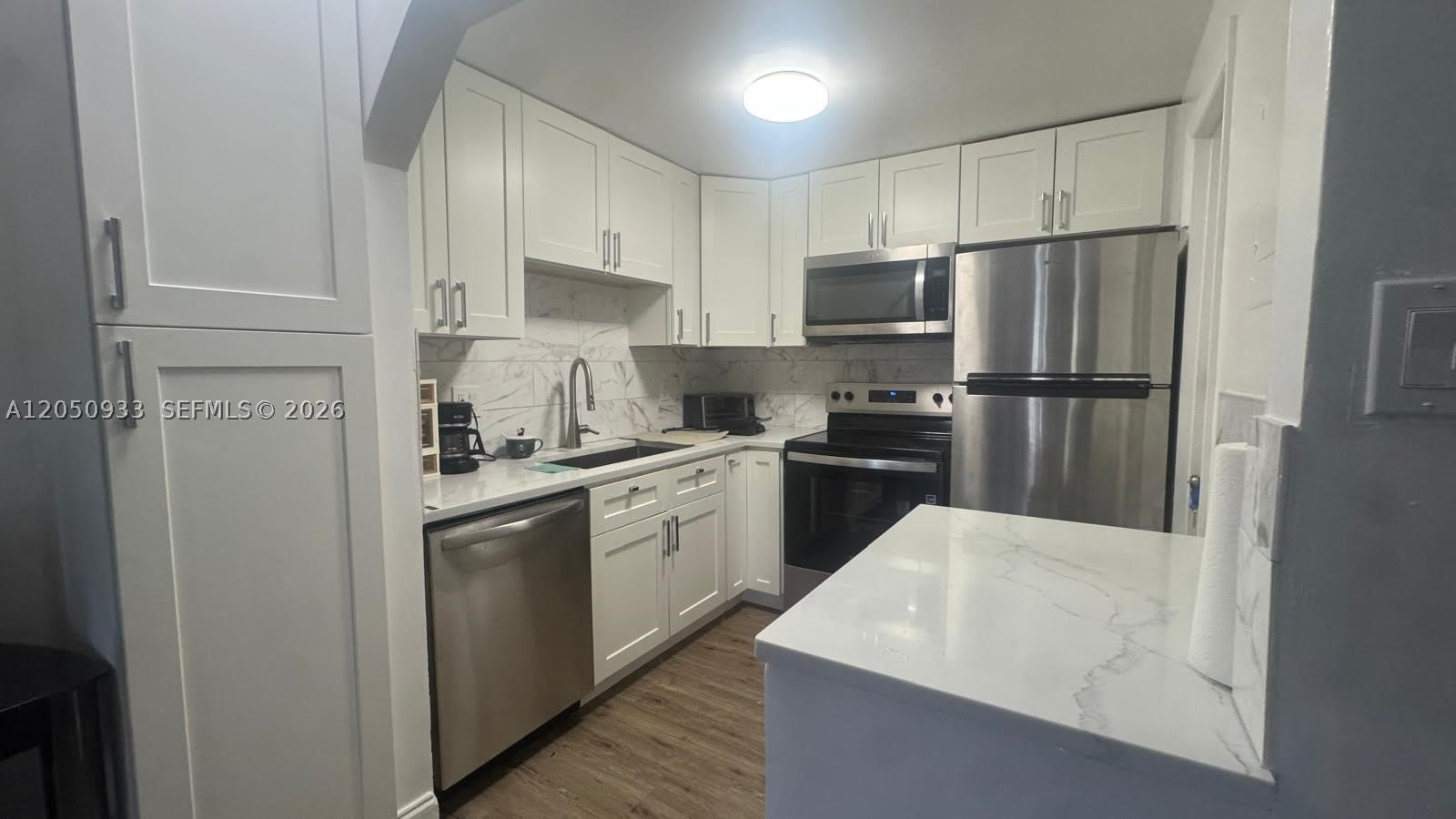 636 NW 13th St – photo 4