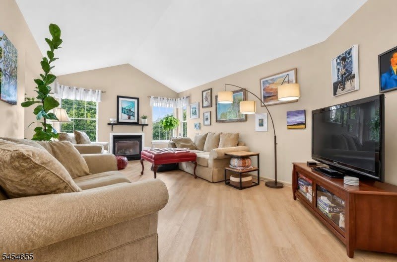 416 Homestead Ct – photo 4