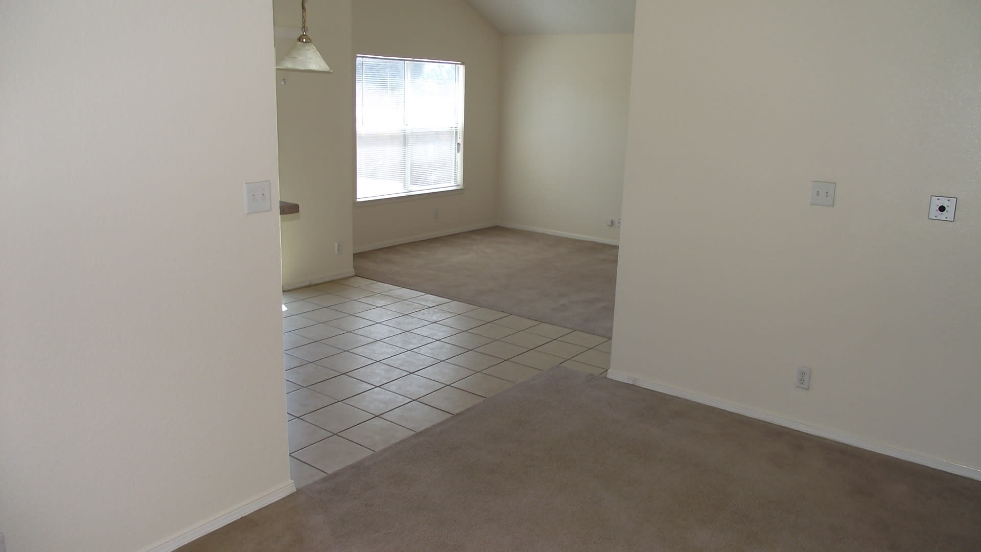 Northeast El Paso 3 Bed – photo 4
