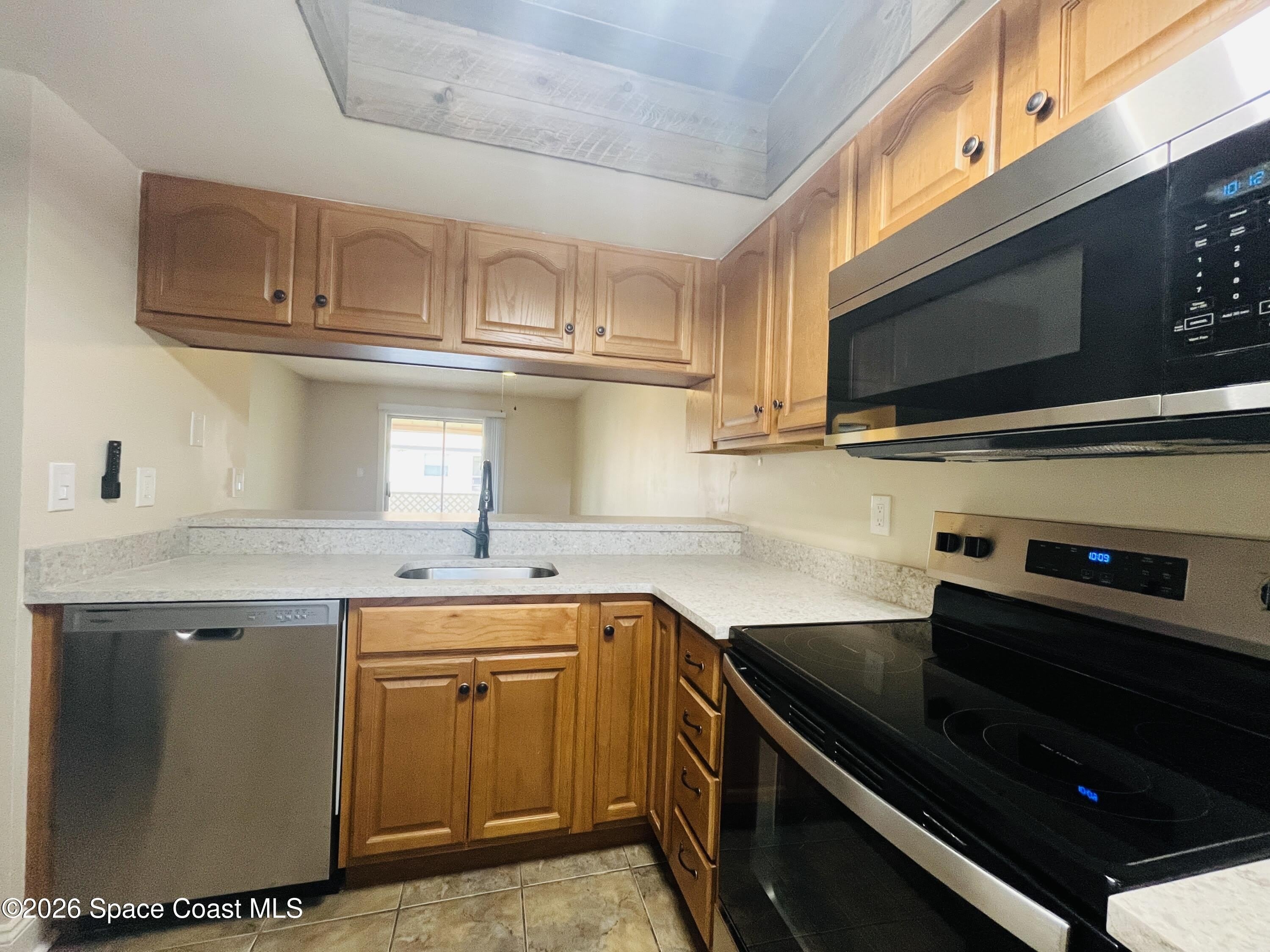 2963 Sir Hamilton Circle – photo 3
