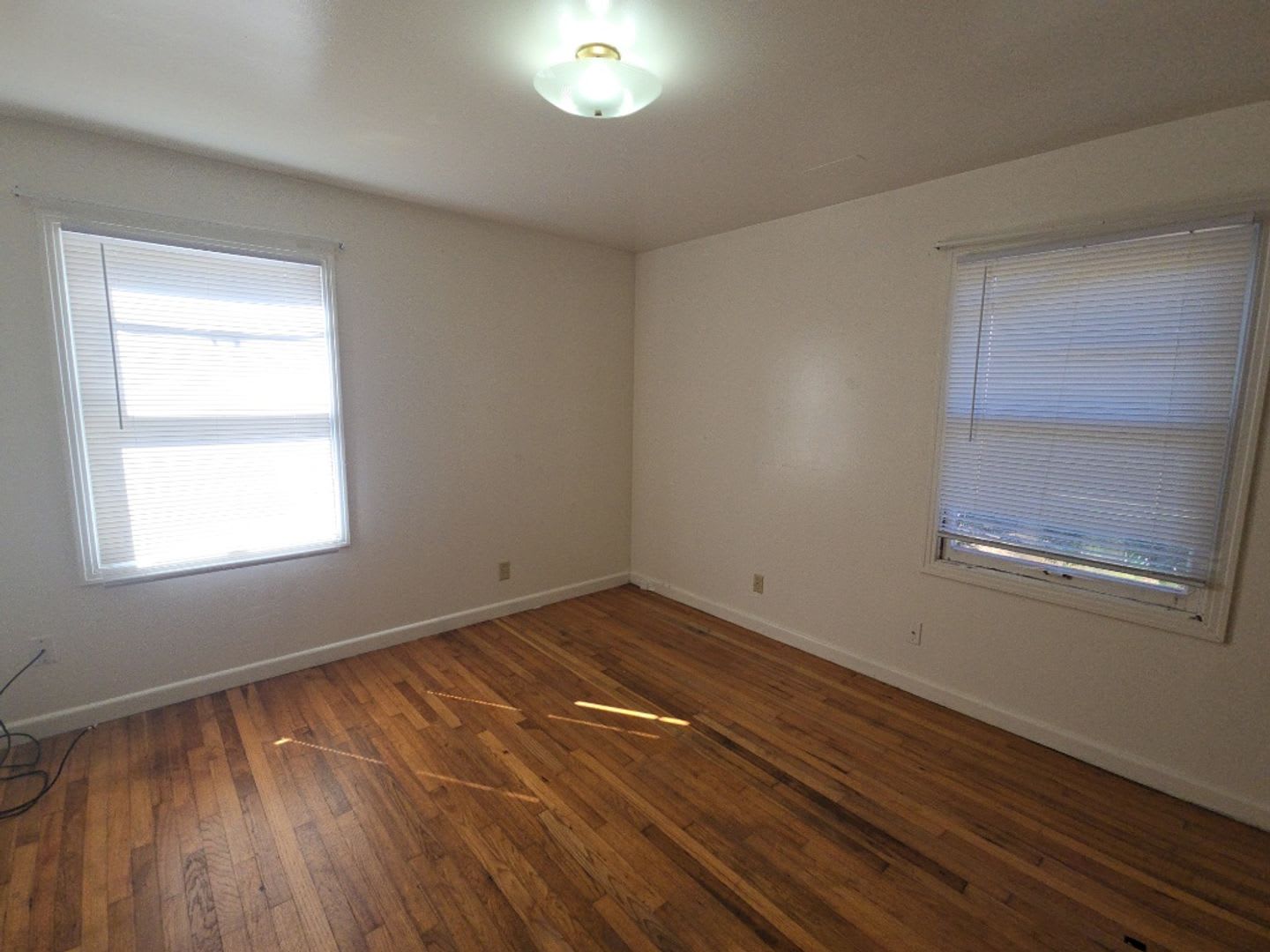 2BD/1BA Eureka home close to schools, Sequoia Park, Henderson Center! – photo 3