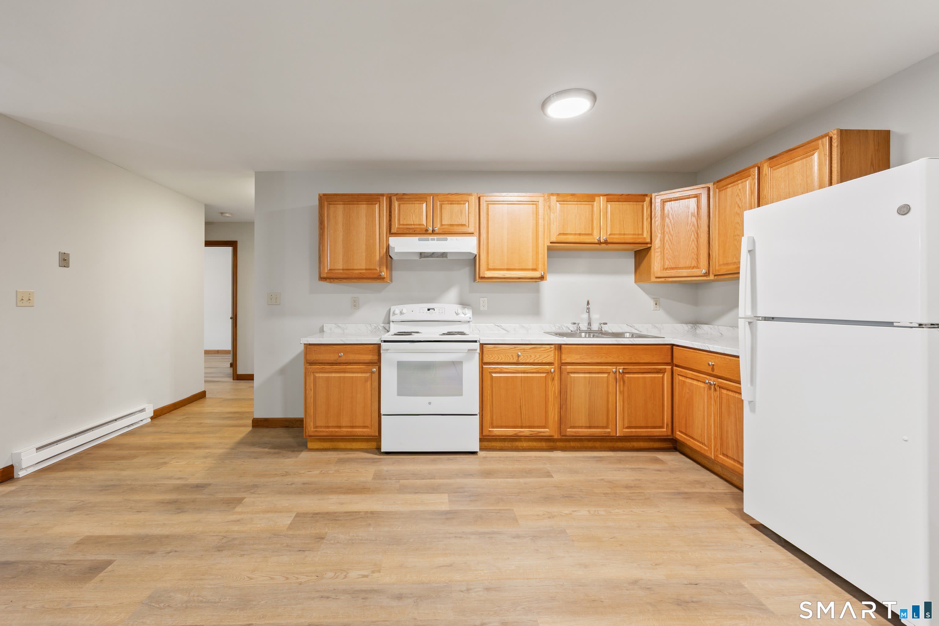 180 N Cherry Street – photo 3