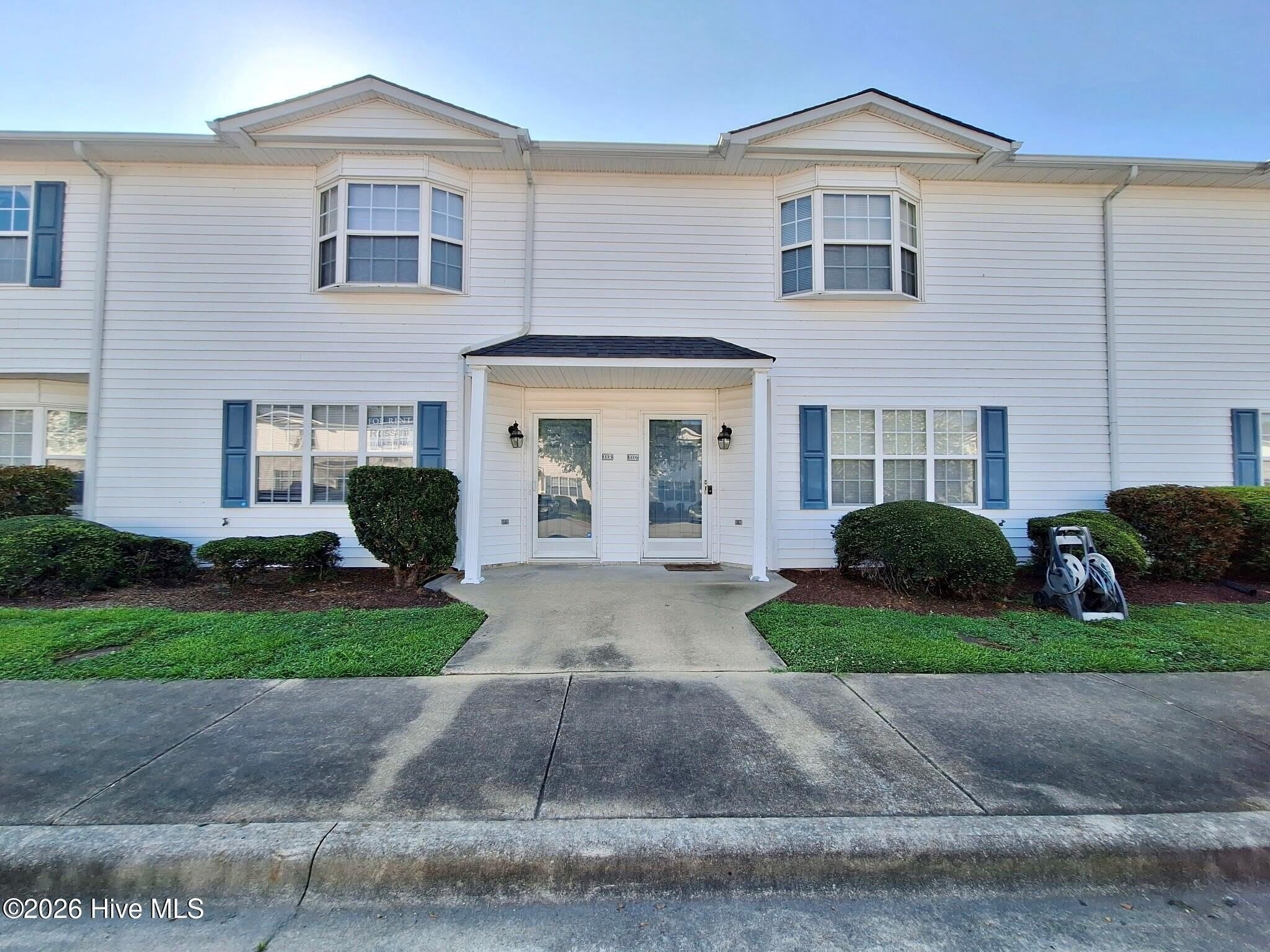 3995 Sterling Pointe Drive – photo 2