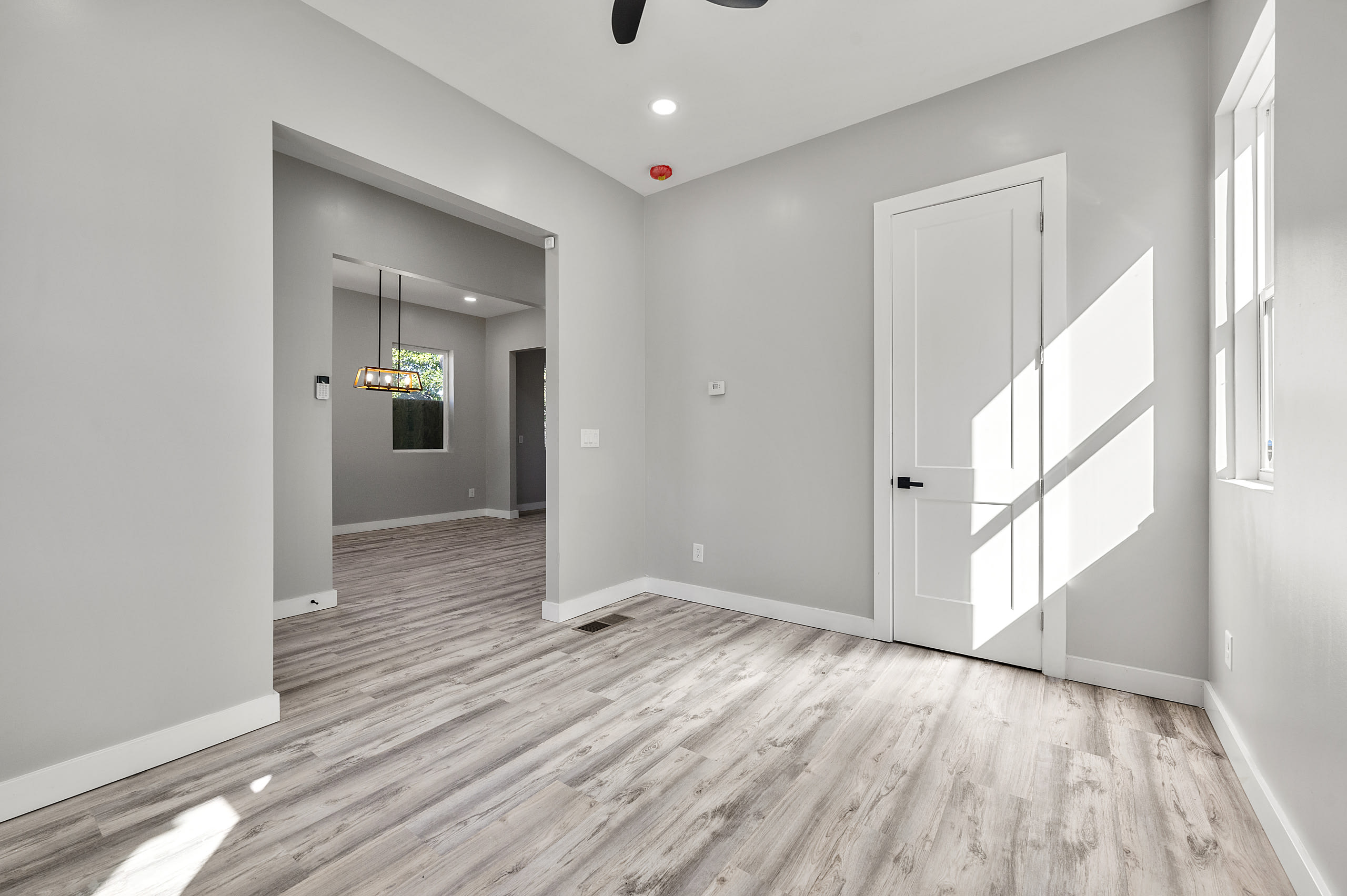 726 Windsor Street Southwest – photo 3