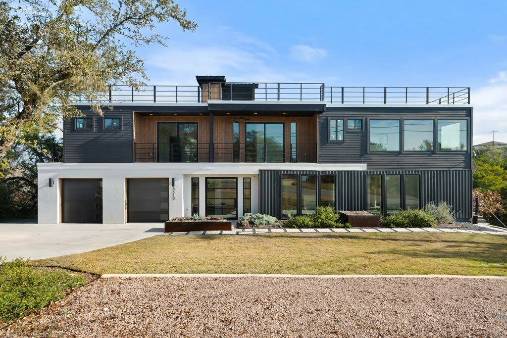 8610 Grandview Drive – photo 1