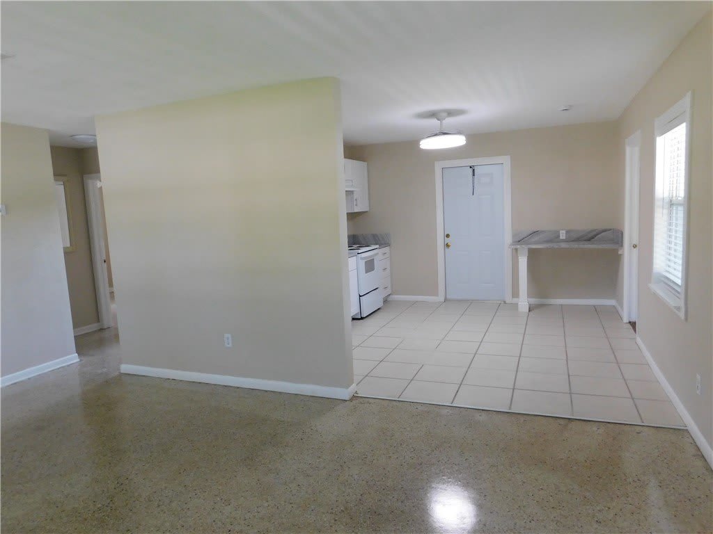9896 Pine Street – photo 5