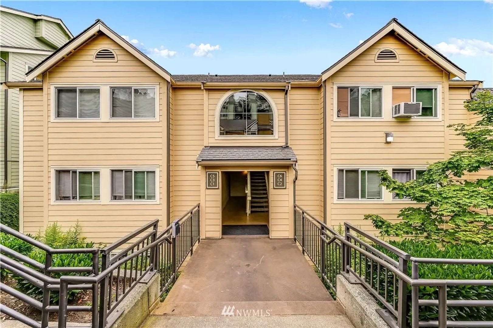 Bellevue – photo 1