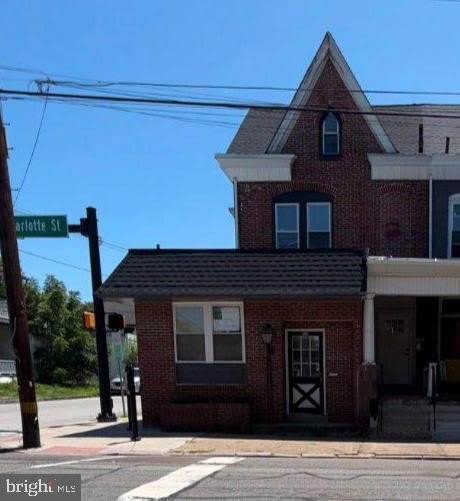 404 N CHARLOTTE Street – photo 1