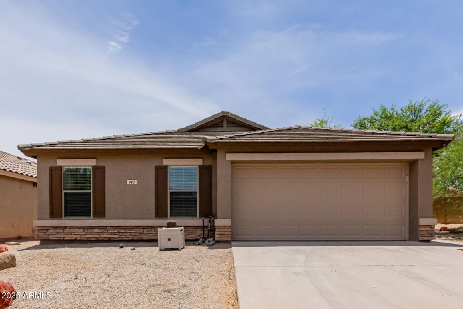 Welcome to your perfect 3 Bedroom plus a Den home with great community amenities!! – photo 1