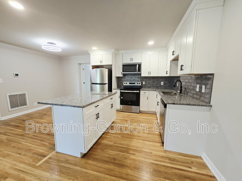 200 Moncrief Avenue – photo 3