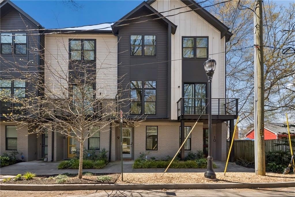 1350 May Avenue Se – photo 1