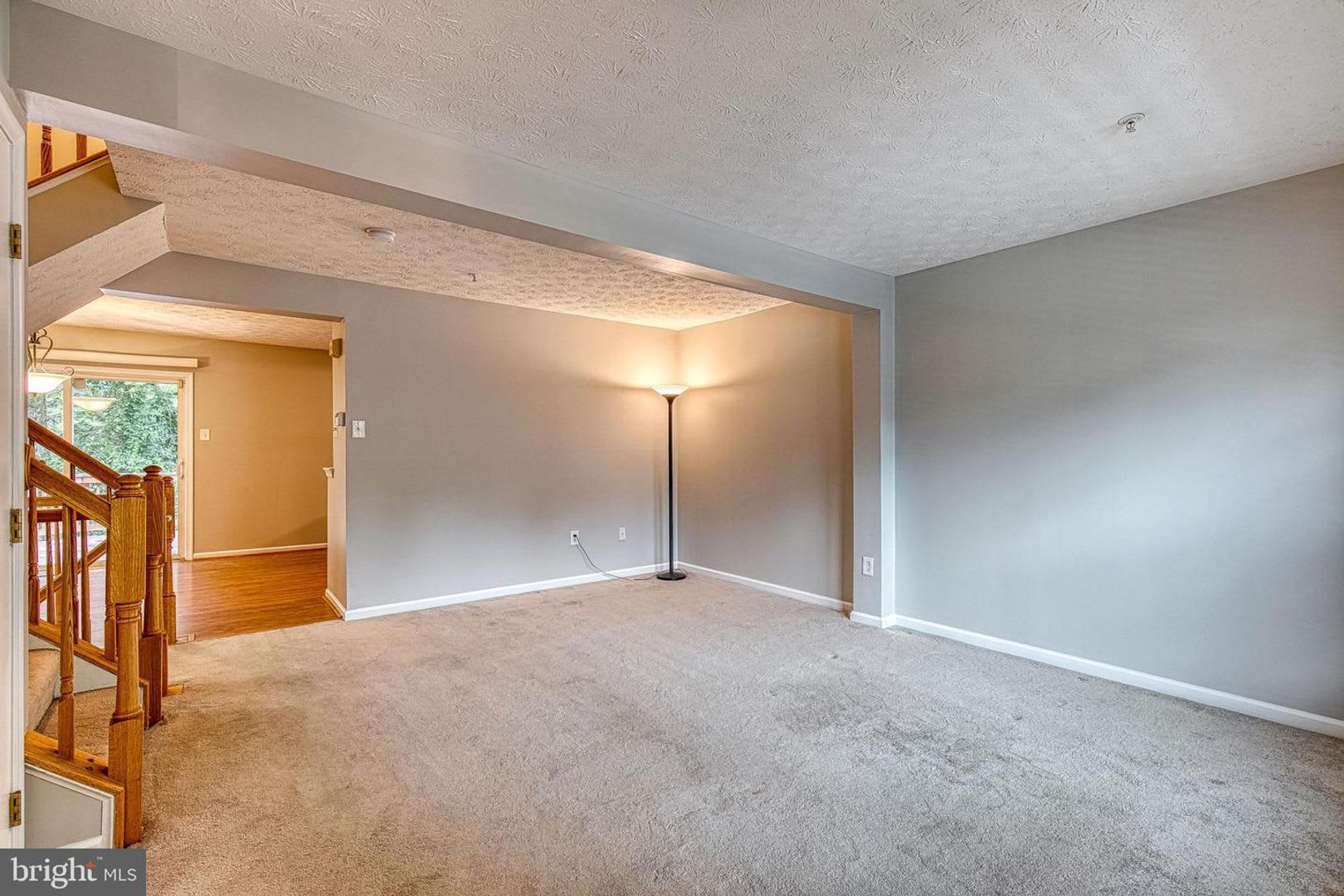 Welcome To This Beautiful 3Bd 2 5Bth Brick Front Townhome In The Highly Desirable New Town Community – photo 2