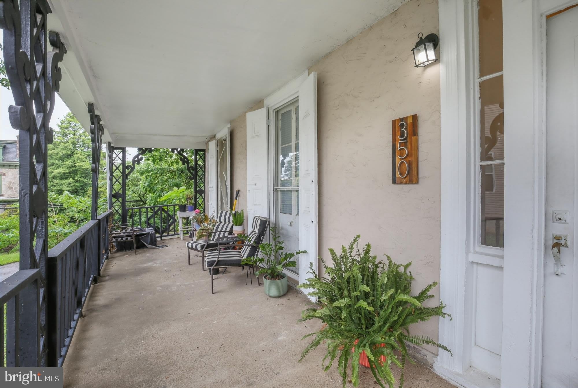 350 GREEN Lane – photo 2