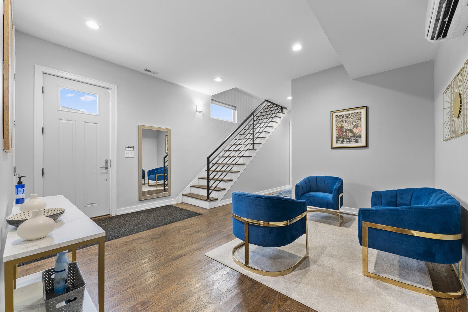 2437 W Jackson Boulevard – photo 2
