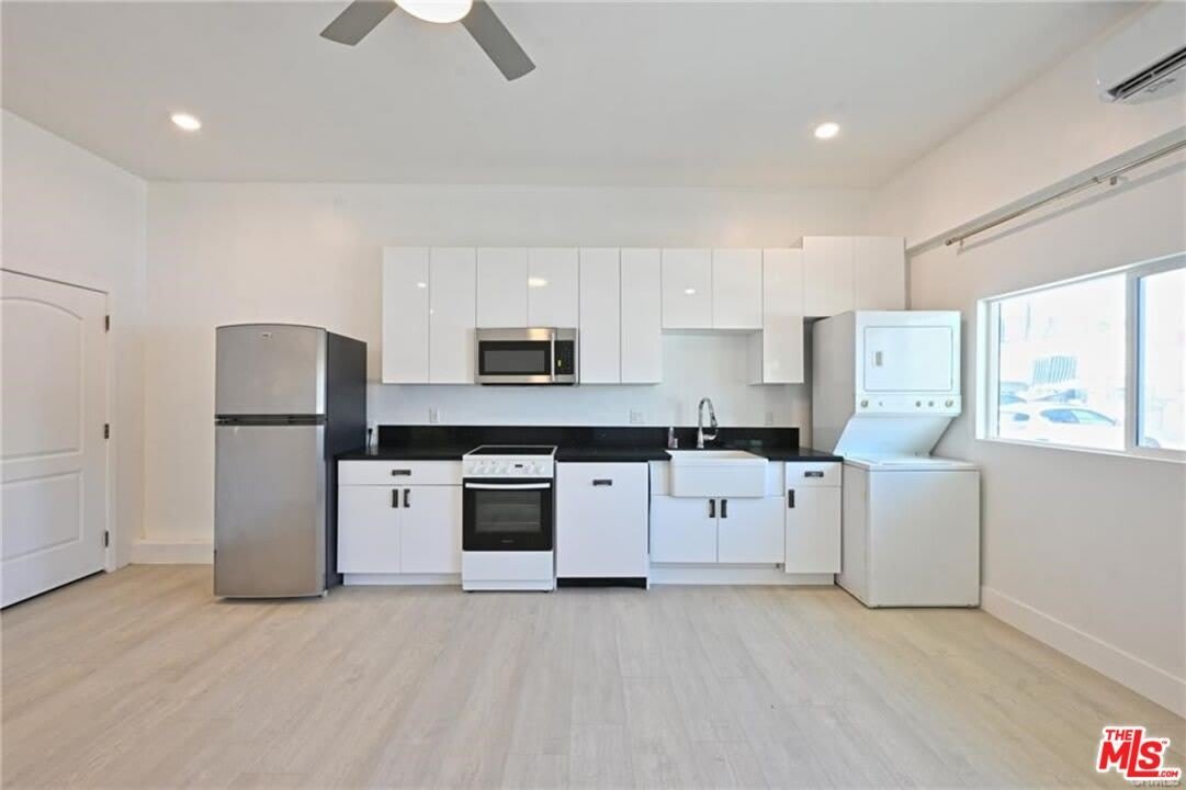 7929 Blackburn Ave – photo 4